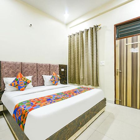 Hotel Fabexpress Galaxy Nayagaon Esterno foto