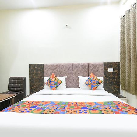 Hotel Fabexpress Galaxy Nayagaon Esterno foto